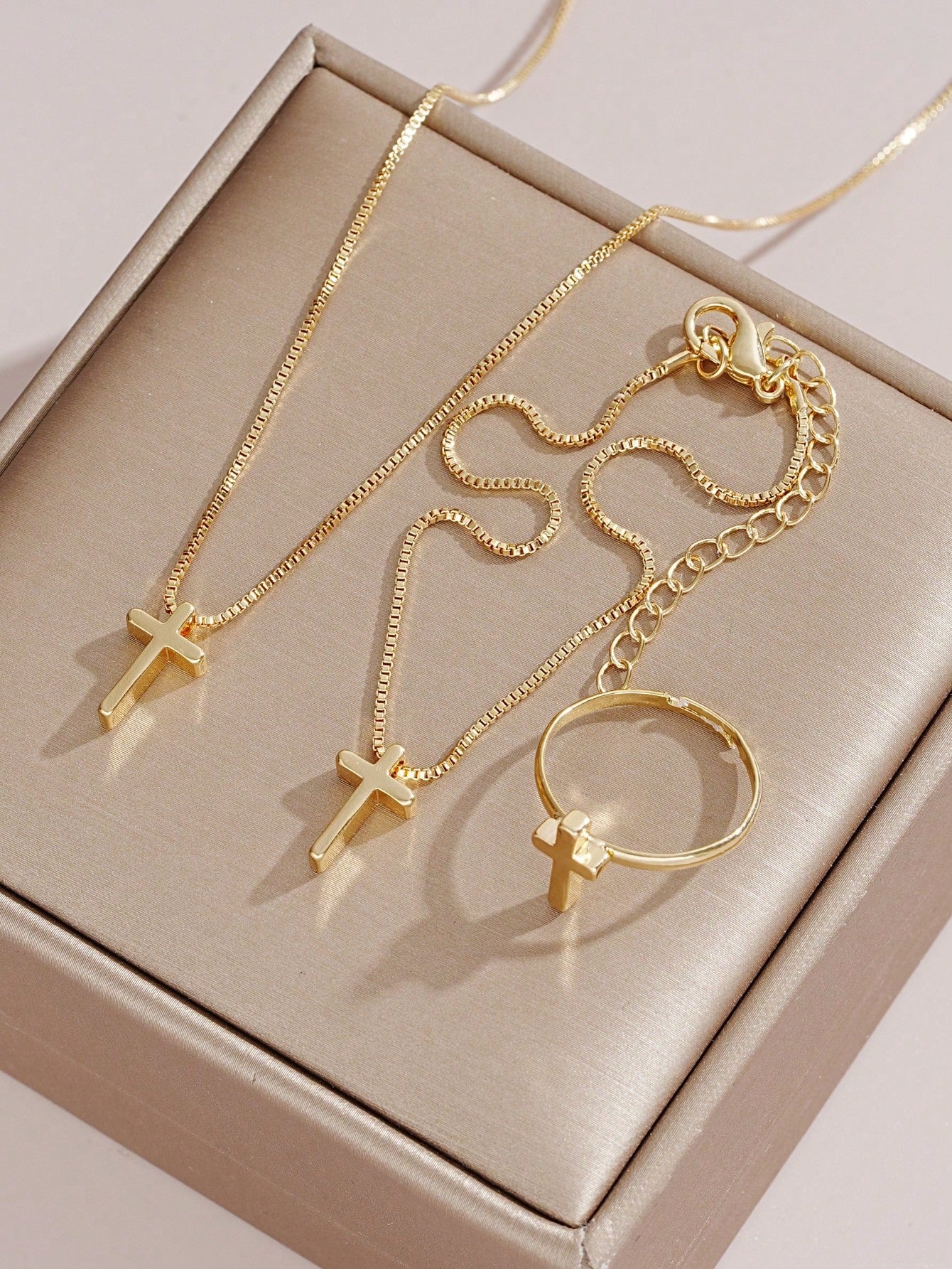 Ensemble avec pendentif croix simple pour femme